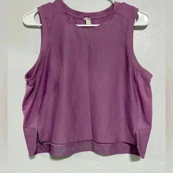 269. Lululemon Mesh back cropped train tank top in Wisteria Purple sz 6 - Picture 3 of 8